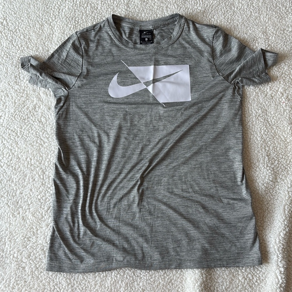 Nike Gray Short Sleeve Tee with Geometric Swoosh Dri Fit